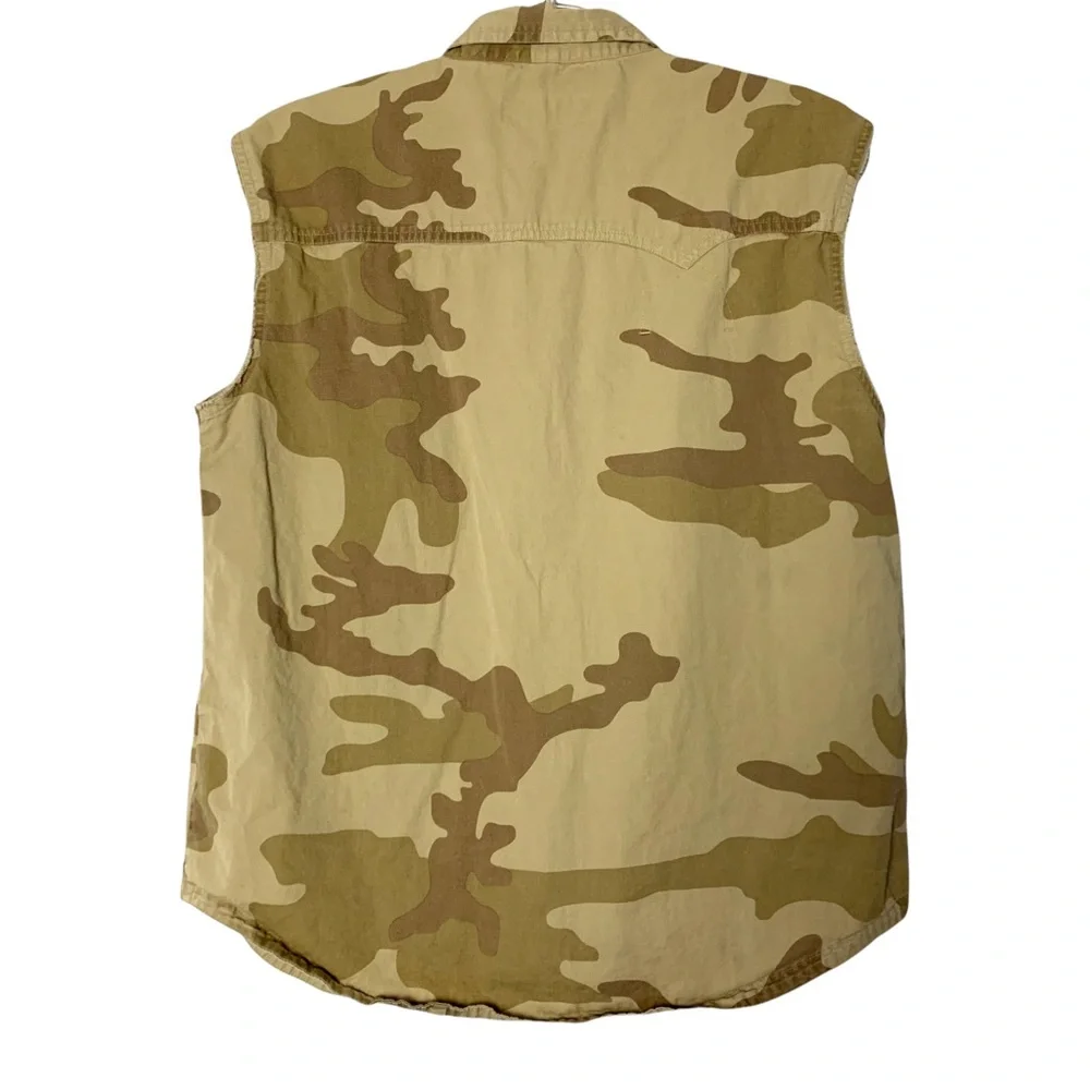 10.Deep Brown Camo Button-Down Vest Shirt - Picture 5 of 7